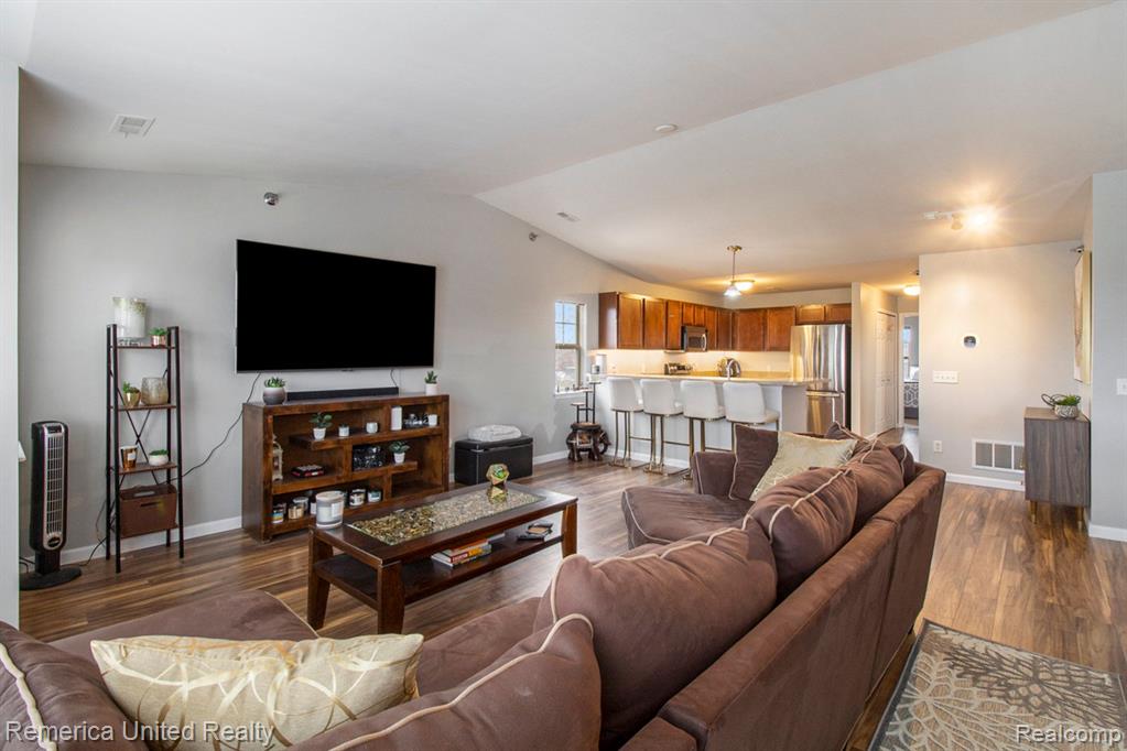 302 LEGATO Drive, Walled Lake, MI 48390 — Photo 3