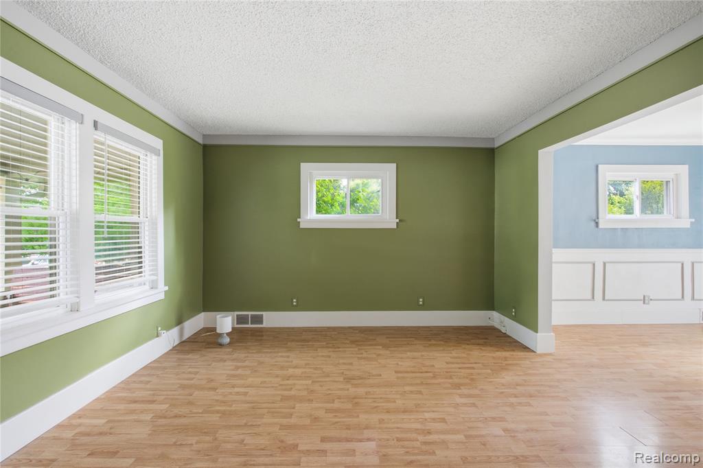 536 E Maplehurst Street, Ferndale, MI 48220 — Photo 9