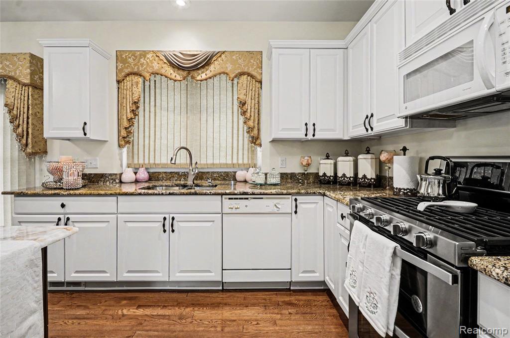 7316 N Central Park, Utica, MI 48317 — Photo 17