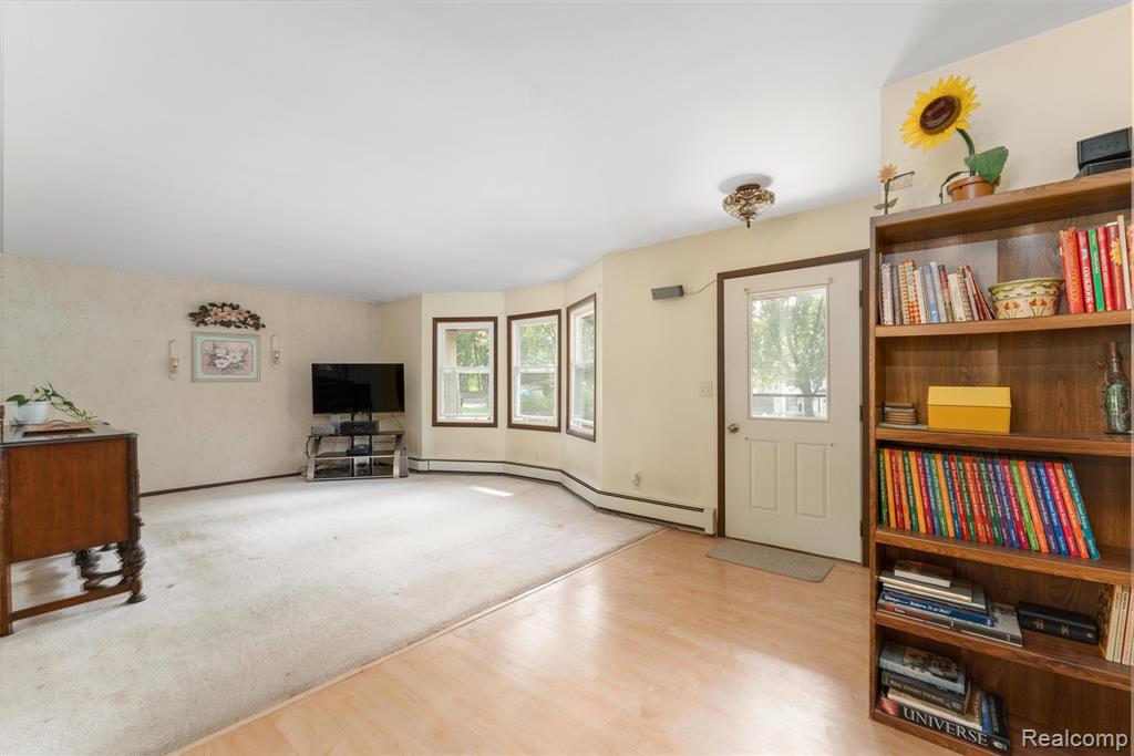 711 S Newman Road, Lake Orion, MI 48362 — Photo 4