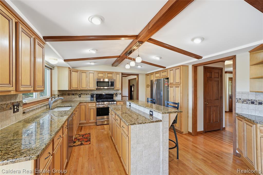 8915 Chestnut Run Drive, Utica, MI 48317 — Photo 16
