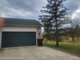 4220 HAPPY HOLLOW Lane, Howell, MI 48855 — Photo 23