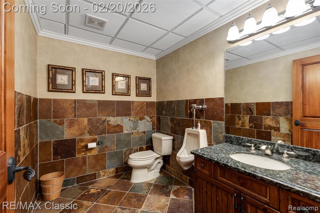 17905 Parkshore Drive, Northville, MI 48168 — Photo 76