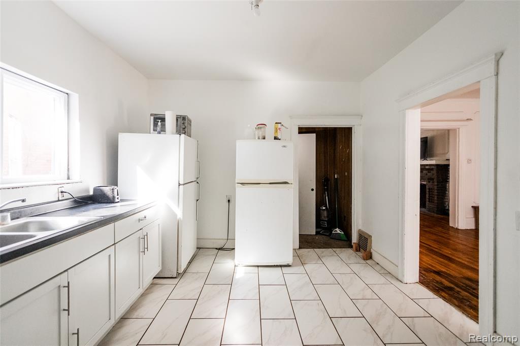 1974 E Grand Boulevard, Detroit, MI 48211 — Photo 9
