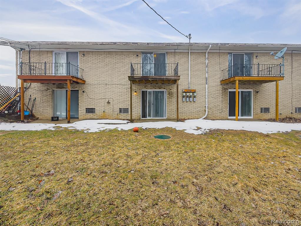 151 Huronview Court, White Lake, MI — Photo 17