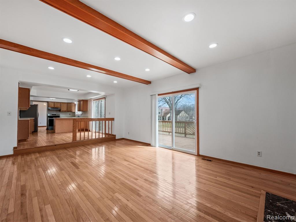 5079 W POND Circle, West Bloomfield, MI 48323 — Photo 17