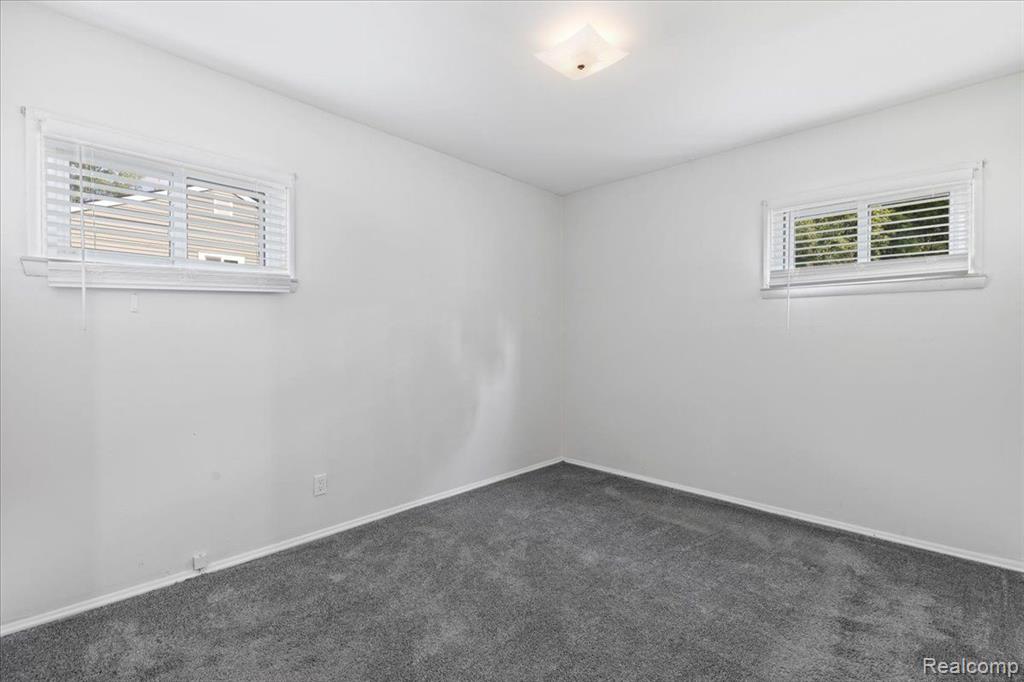 6161 ASCENSION Street, Clarkston, MI 48348 — Photo 11