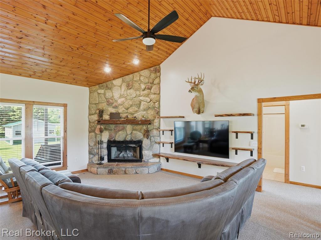 7271 Ray Road, Swartz Creek, MI 48473 — Photo 19