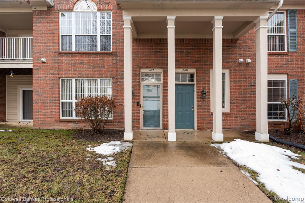 21105 Chesapeake Circle, 243, Walled Lake, MI 48390 — Photo 3