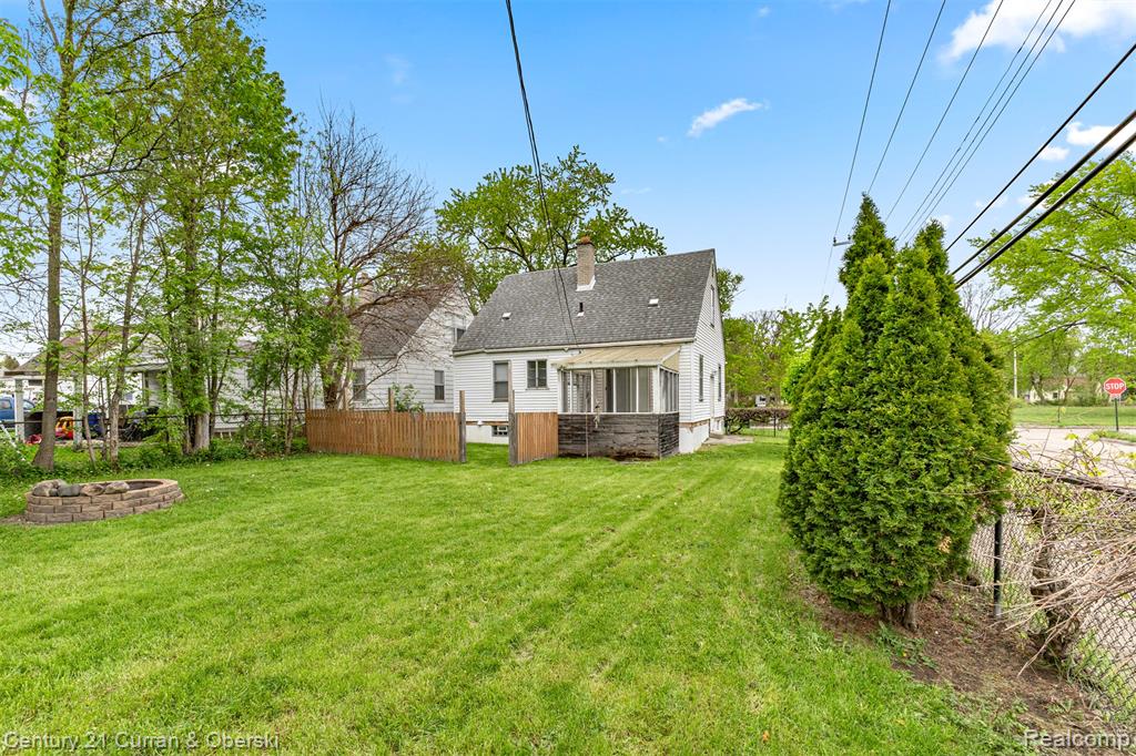 8201 Heyden Street, Detroit, MI 48228 — Photo 16