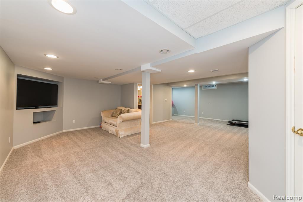 42986 Steepleview Street, Northville, MI — Photo 28