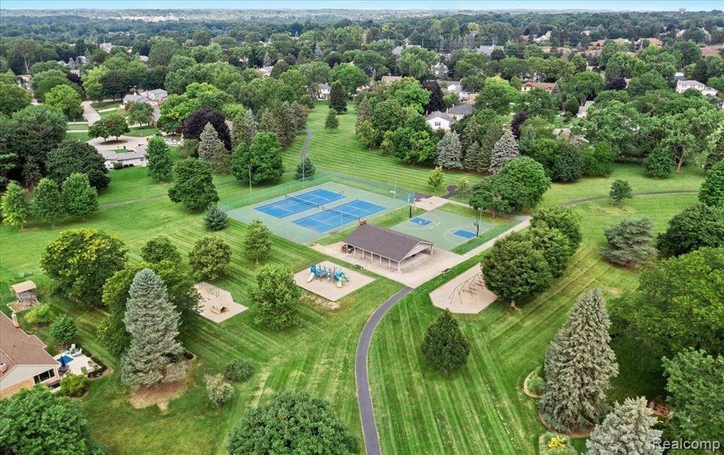 16155 WINCHESTER Drive, Northville, MI 48168 — Photo 55