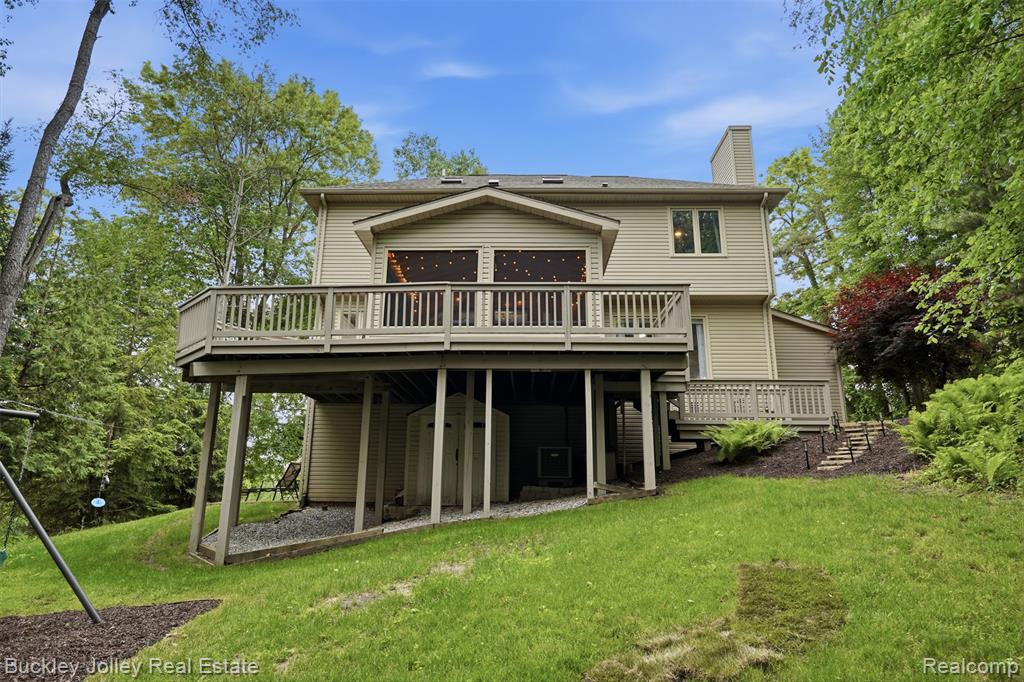 7829 Hillside Lakes Drive, Brighton, MI 48116 — Photo 38