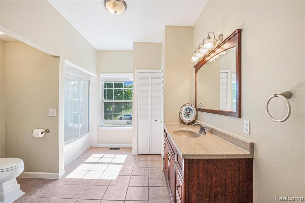 4041 Deer Run Trail, Holly, MI 48442 — Photo 14