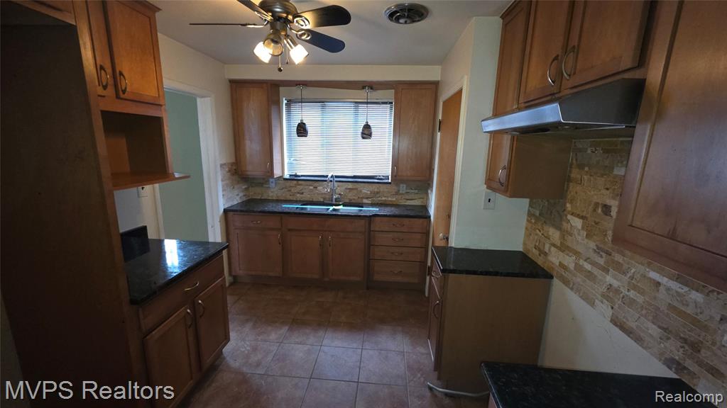 15031 Eastburn Street, Detroit, MI 48205 — Photo 21