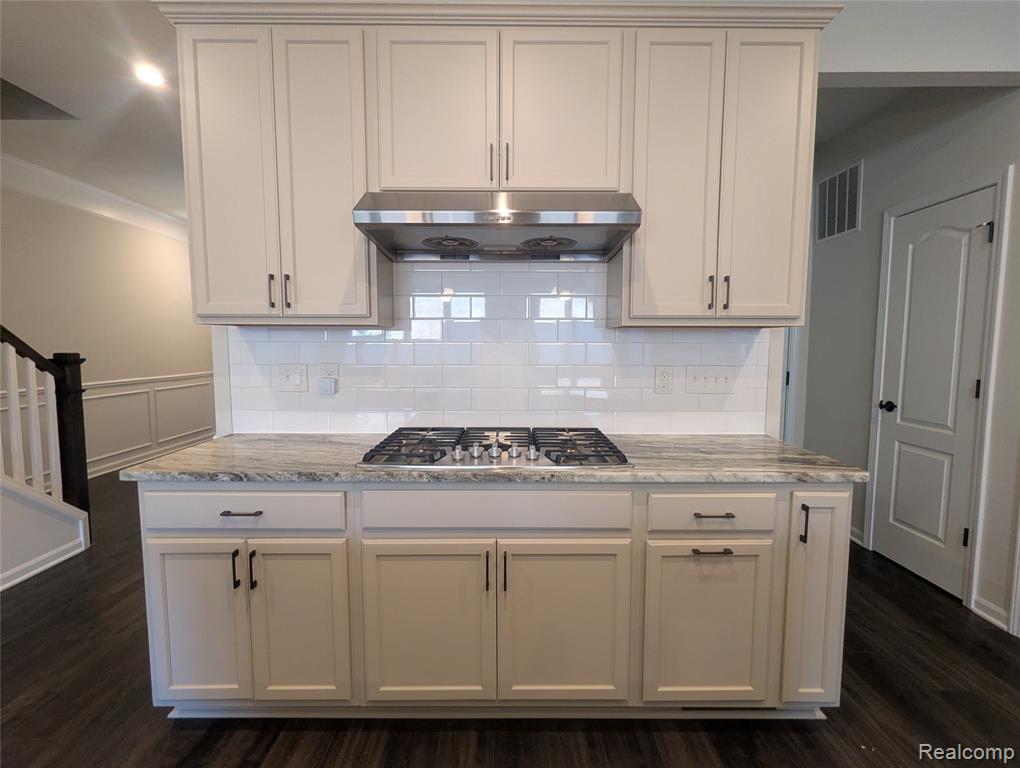 4709 BROOMFIELD Way, Lake Orion, MI — Photo 3