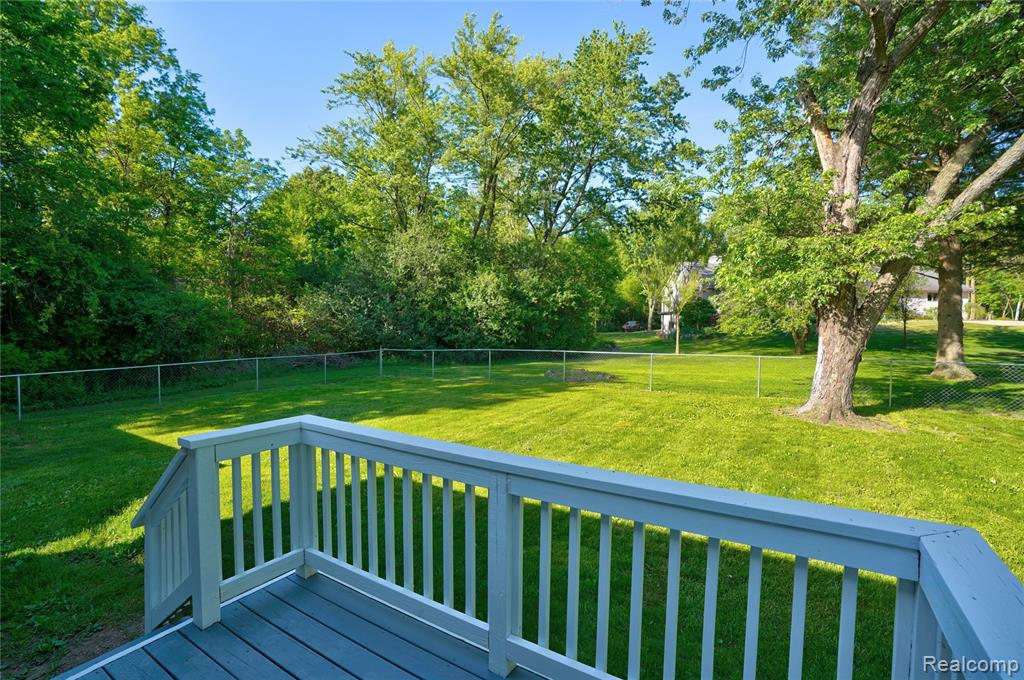 1460 W Silverbell Road, Lake Orion, MI — Photo 15