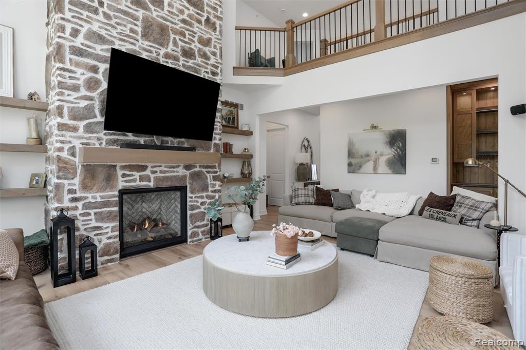 2584 Heights View Court, Rochester, MI 48306 — Photo 8