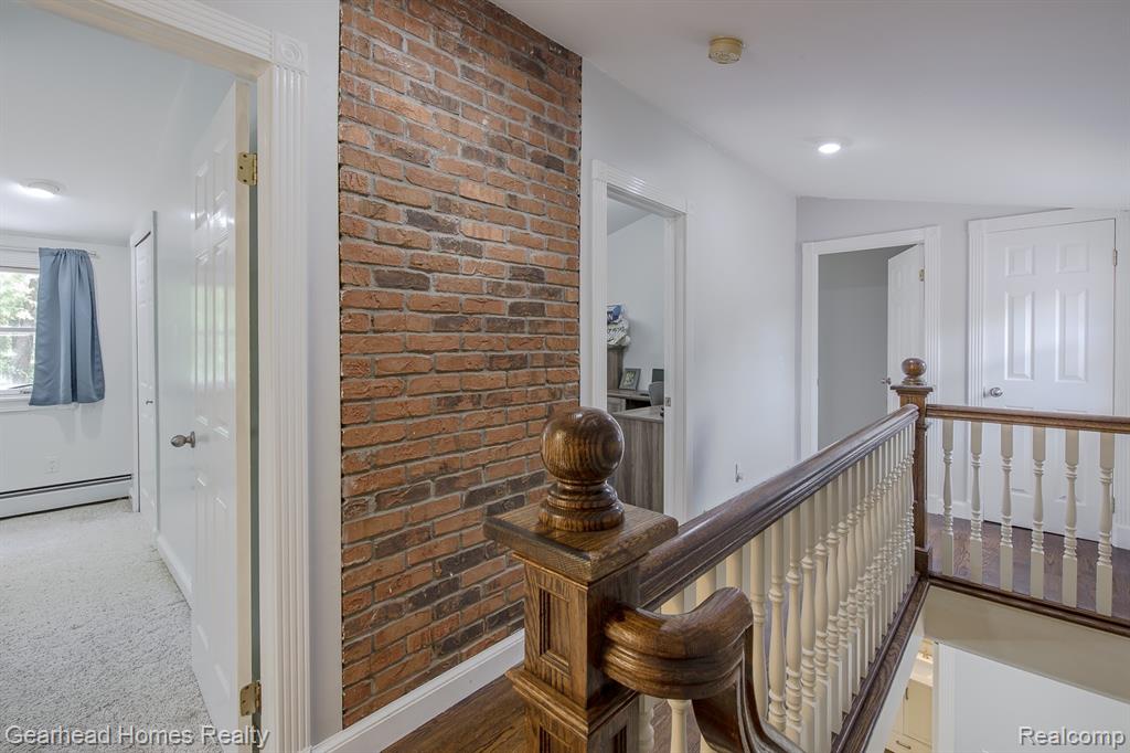 6296 Elizabeth Lake Road, Waterford, MI 48327 — Photo 41