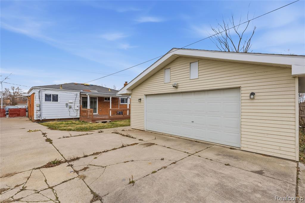 1575 W 13 Mile Road, Madison Heights, MI 48071 — Photo 33