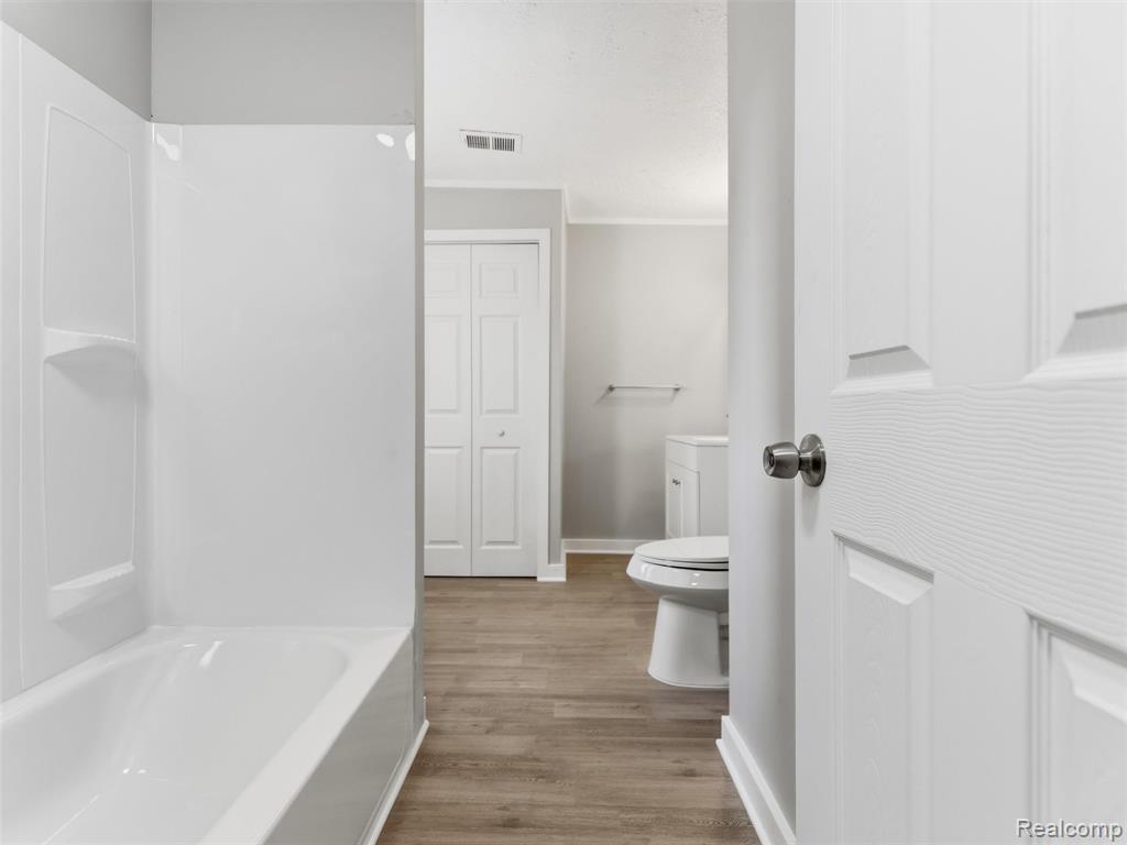 23449 Carlisle Avenue, Hazel Park, MI 48030 — Photo 20