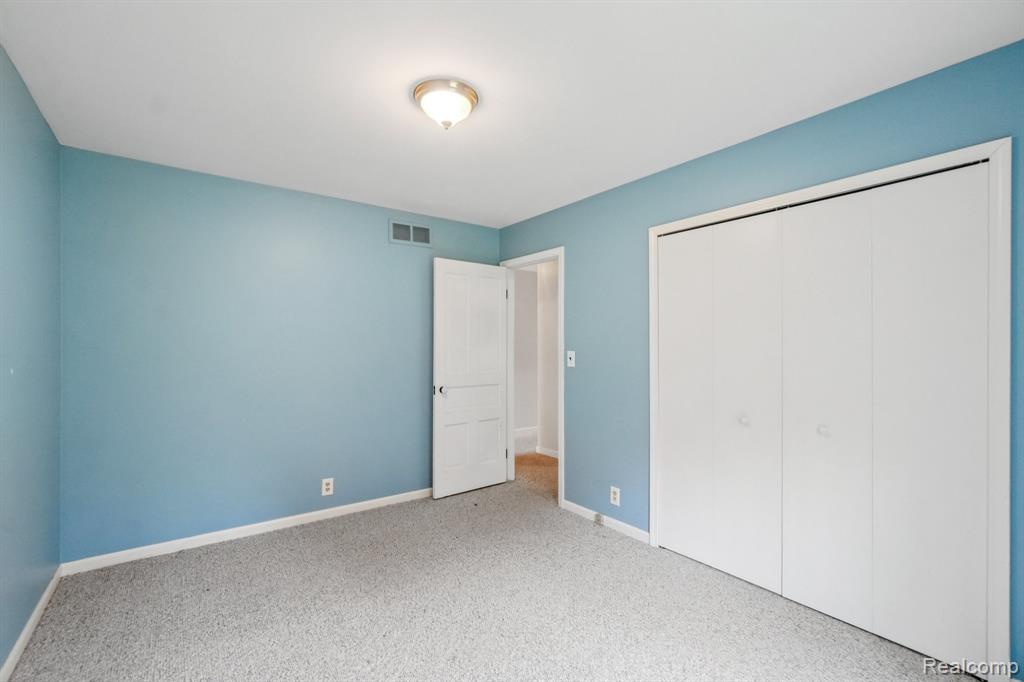 9551 Ellis Road, Clarkston, MI 48348 — Photo 23