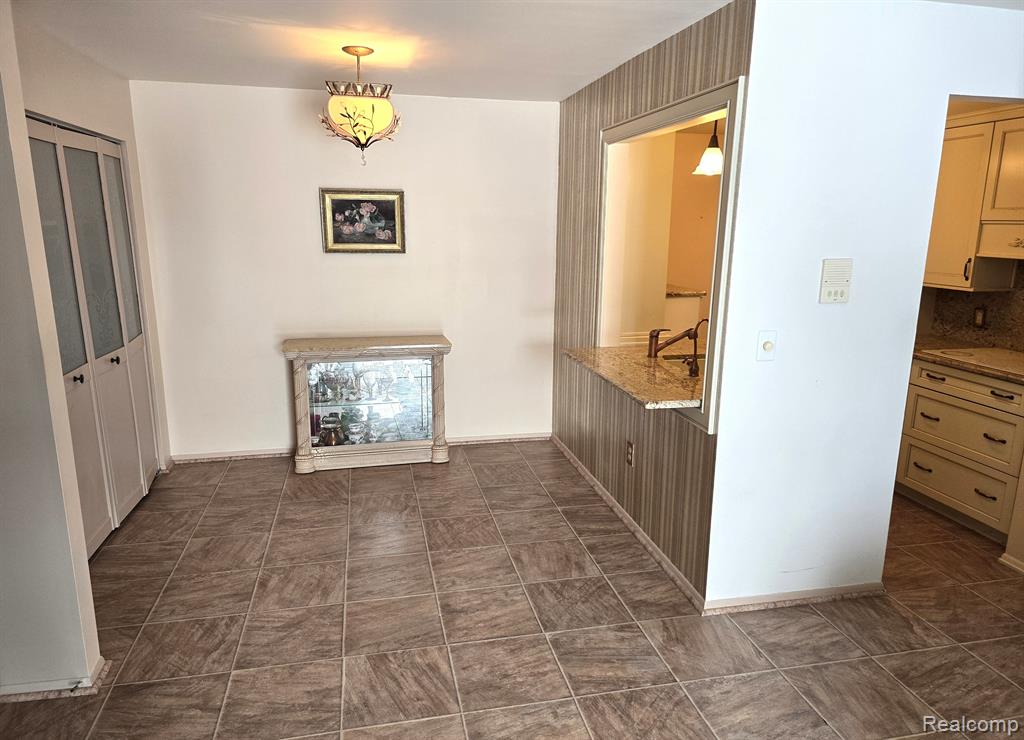 1472 W CHATEAU VERT (Unit H) Street, Ypsilanti, MI 48197 — Photo 3