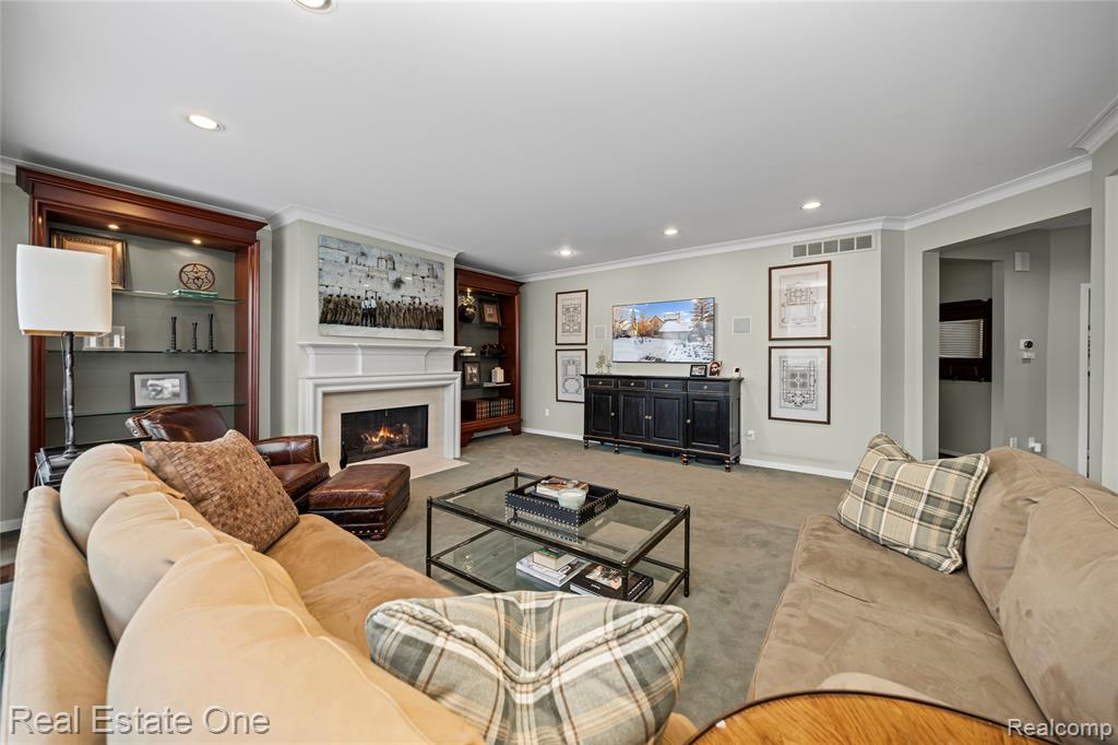 5087 Village Place Court, West Bloomfield, MI — Photo 18