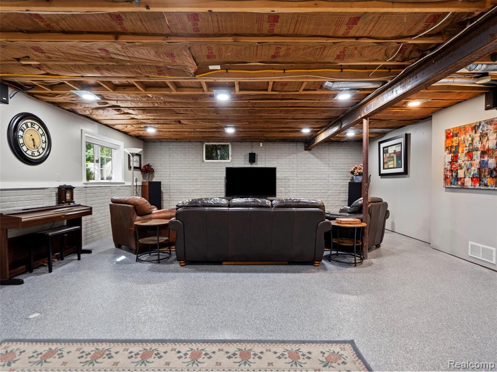 11285 Katrine Drive, Fenton, MI 48430 — Photo 45