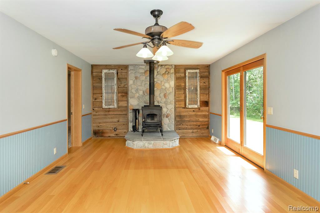 7653 CHASE LAKE Road, Fowlerville, MI 48836 — Photo 12
