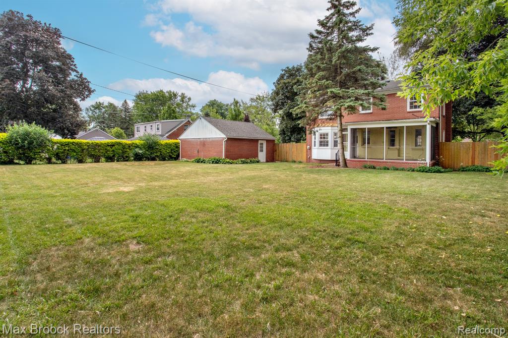 1852 Edgewood Boulevard, Berkley, MI 48072 — Photo 2