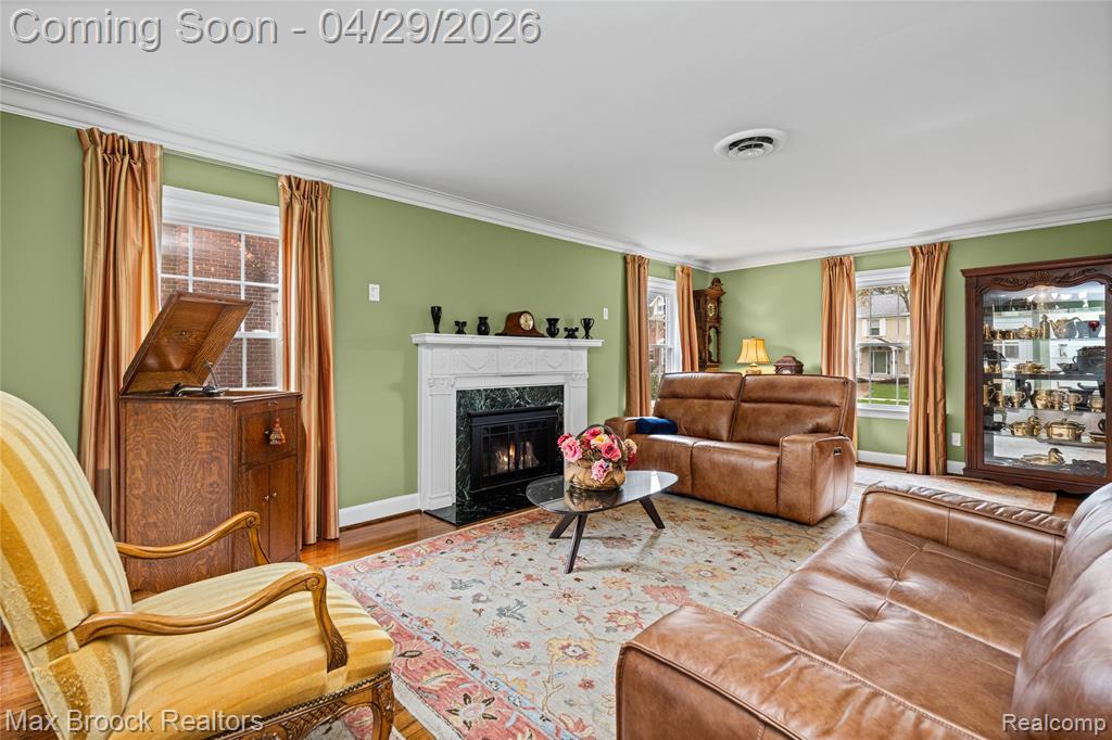 938 LAKEPOINTE STREET, Grosse Pointe Park, MI 48230 — Photo 11