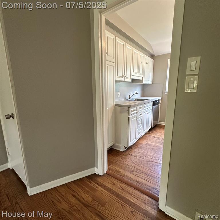 587 E 14 MILE Road, Birmingham, MI 48009 — Photo 15