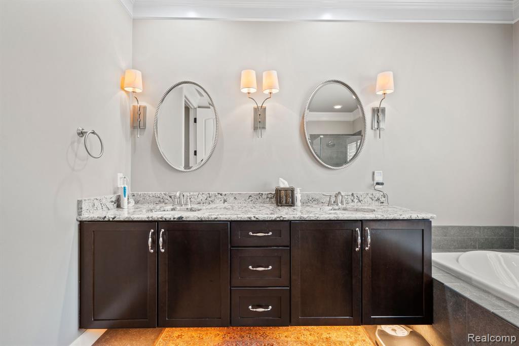 4128 BINGHAMPTON Court, Clarkston, MI 48348 — Photo 46