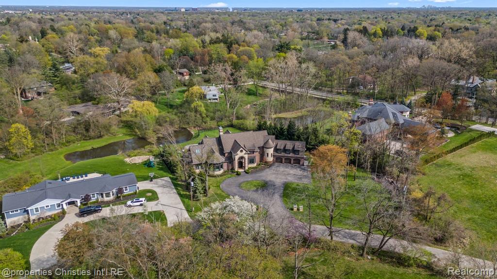 920 SOUTHDOWN Road, Bloomfield Hills, MI 48304 — Photo 8