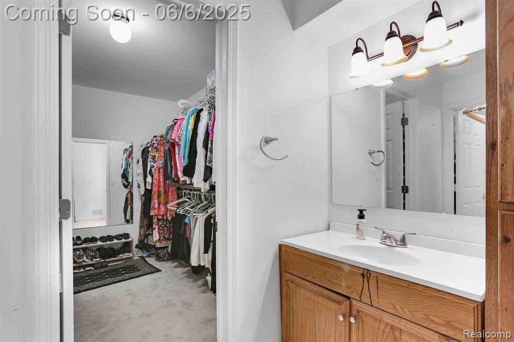 42276 Lochmoor Street, 56, Clinton Twp, MI 48038 — Photo 16