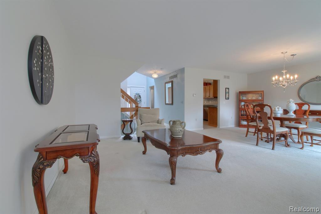 9362 EASTWIND Drive, Livonia, MI 48150 — Photo 13