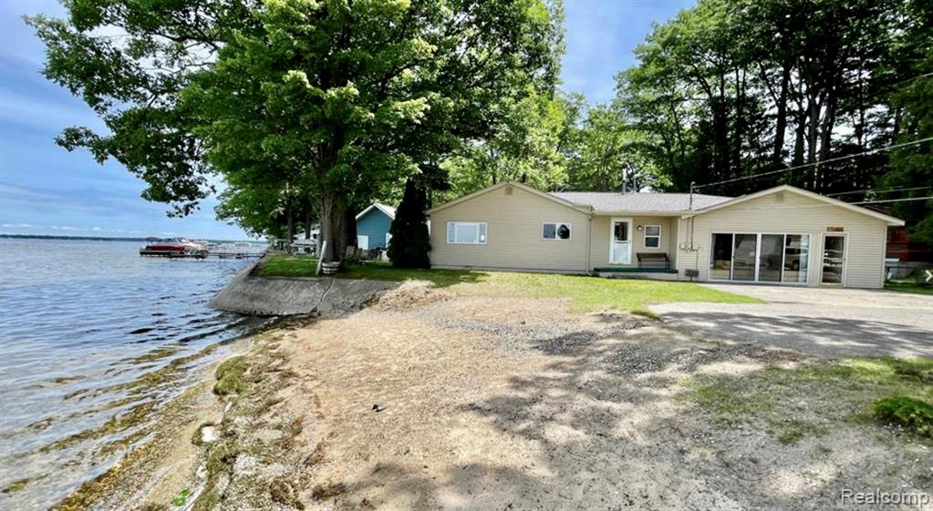 328 Sheridan Drive, Prudenville, MI 48651 — Photo 41