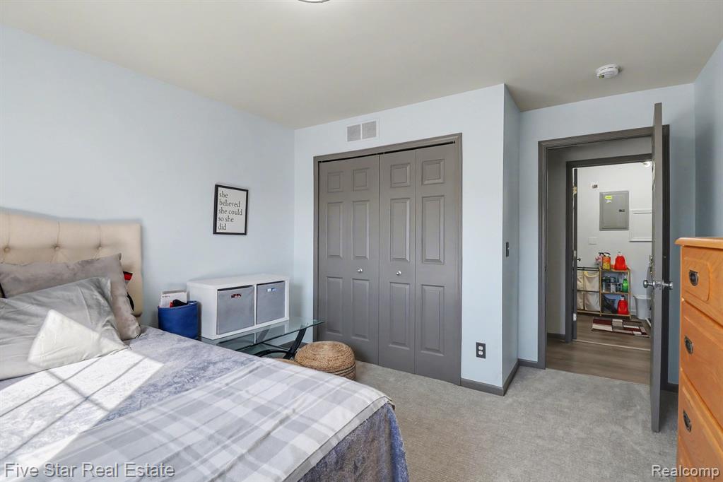 153 S Vista, Auburn Hills, MI 48326 — Photo 15