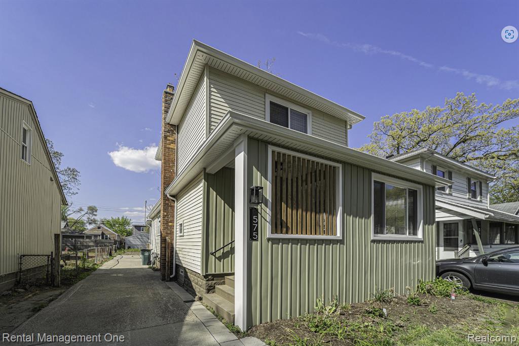 575 E Drayton Street, Ferndale, MI 48220 — Photo 2