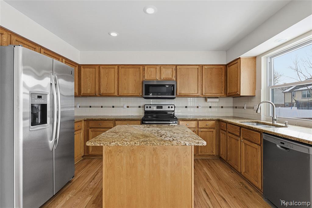 45677 Radnor Road, Canton, MI 48187 — Photo 14