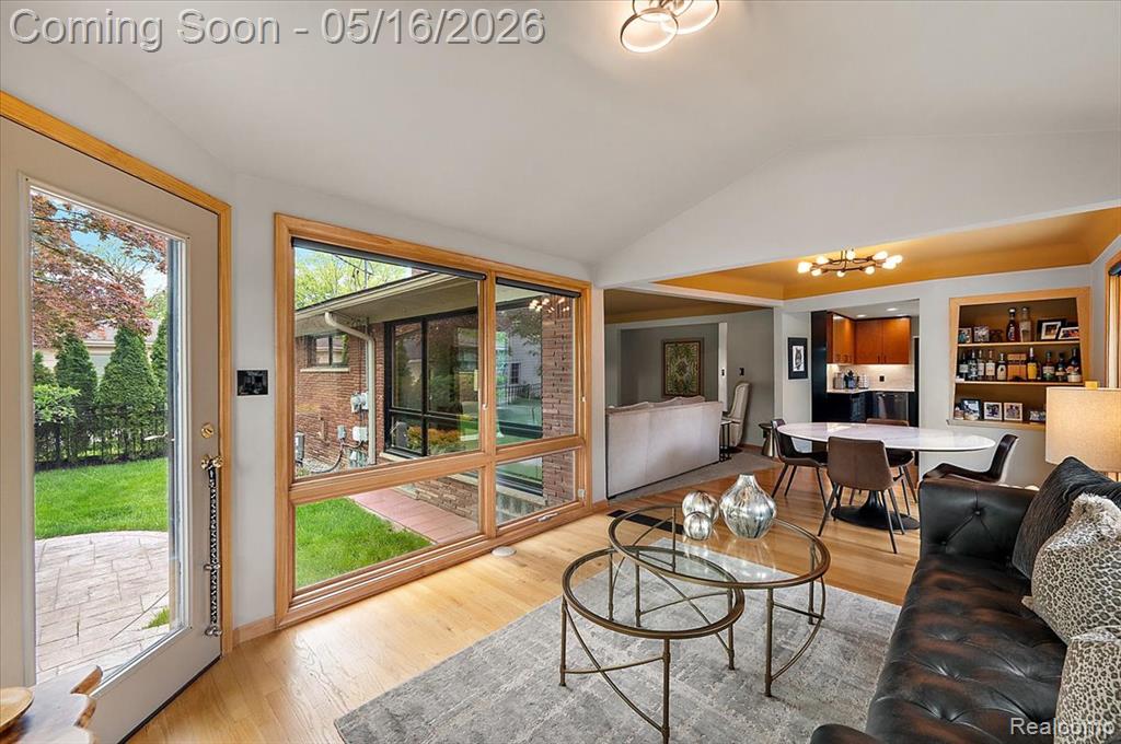 16933 Lauderdale Avenue, Beverly Hills, MI 48025 — Photo 20