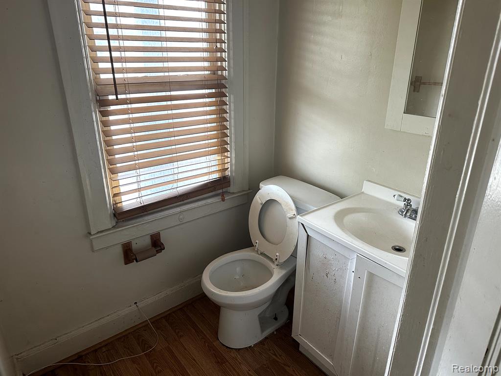 671 W HURON Street, Pontiac, MI 48341 — Photo 7