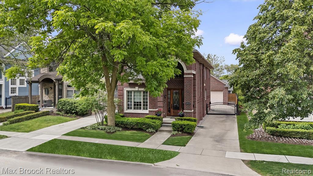 1045 Bennaville Avenue - Photo 2
