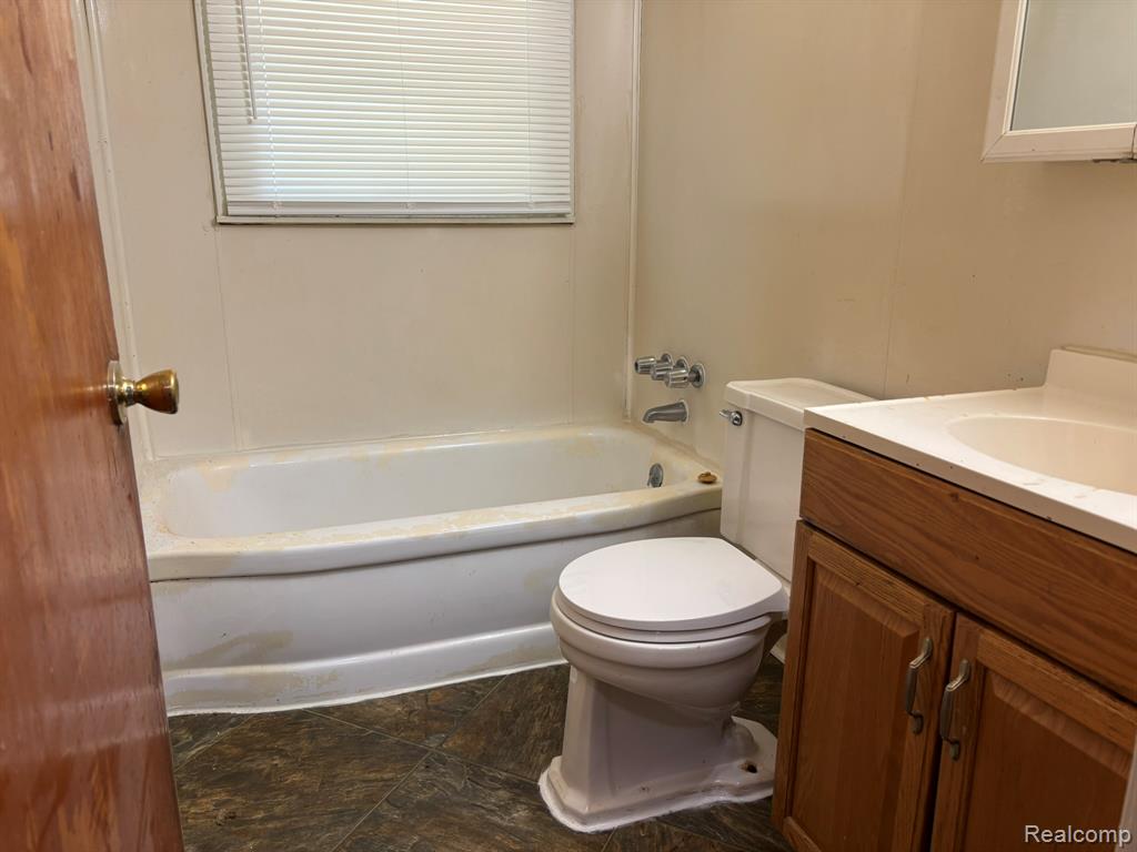 7004 Republic Avenue, Warren, MI 48091 — Photo 9