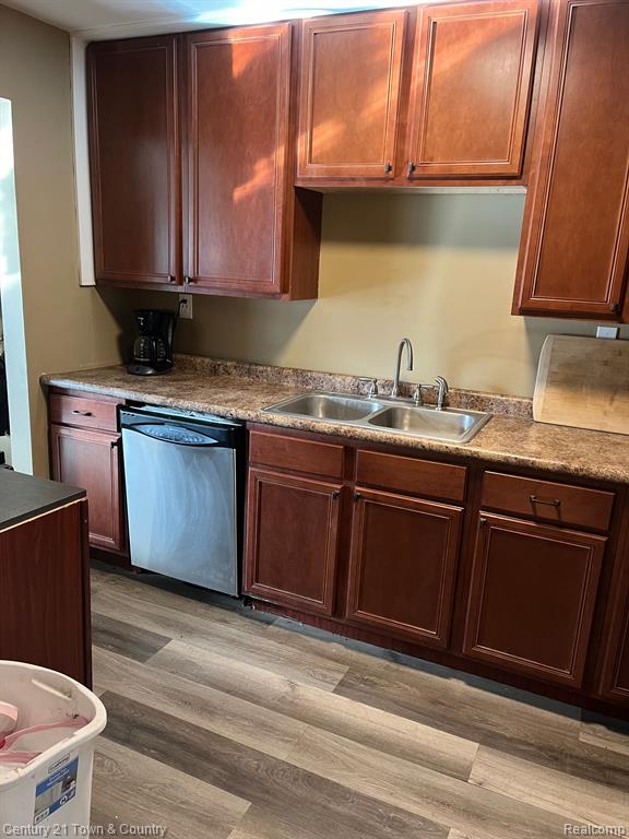 1852 COLONIAL VILLAGE Way, 2, Waterford, MI 48328 — Photo 5