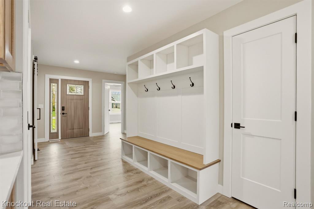 12095 Country Run Drive, Birch Run, MI 48415 — Photo 35