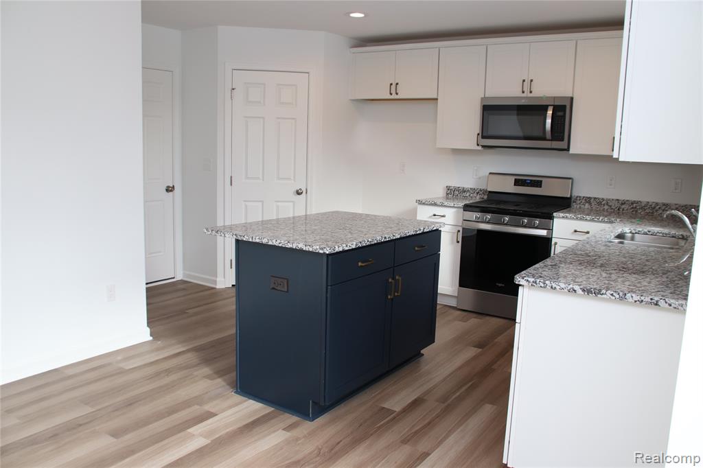 6007 Huron River Lane, Ypsilanti, MI 48197 — Photo 22