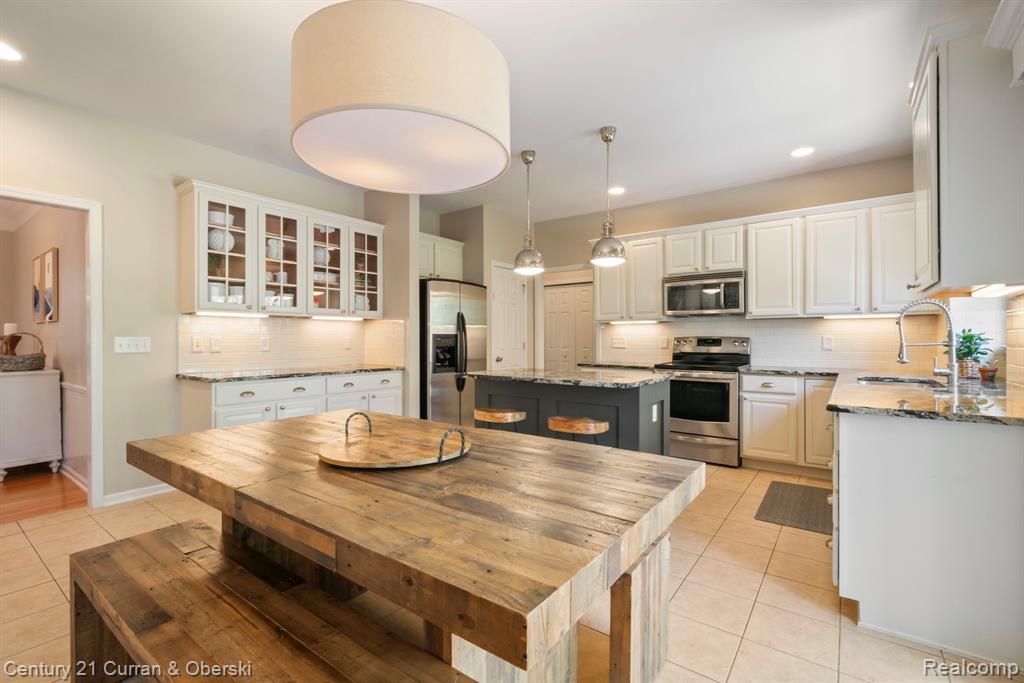 48742 Tanglewood Drive, Macomb, MI 48044 — Photo 24