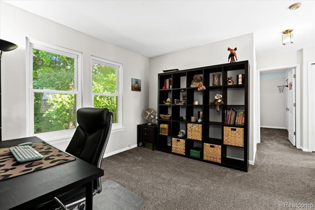 7050 Fox Chase Lane, Westland, MI — Photo 18